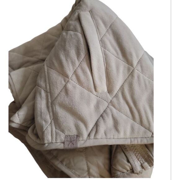 Barefoot Dreams LuxeChic Quilted Jacket - Picture 6 of 8